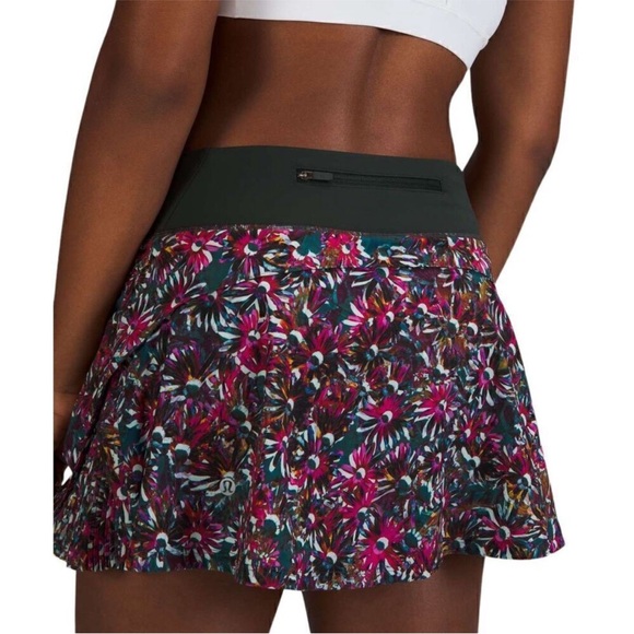 Lululemon Play Off The Pleats Skirt Floral Electric Multi/Rainforest Green (14) - Picture 4 of 13